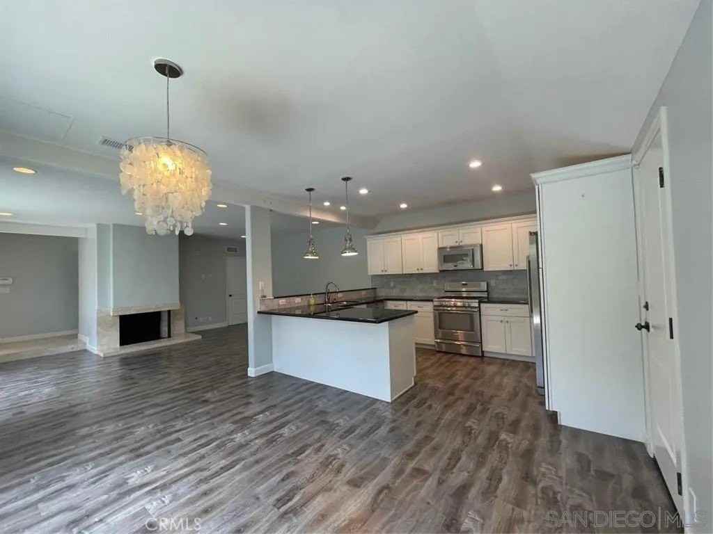 404 Vista Suerte - Photo 3 of 21