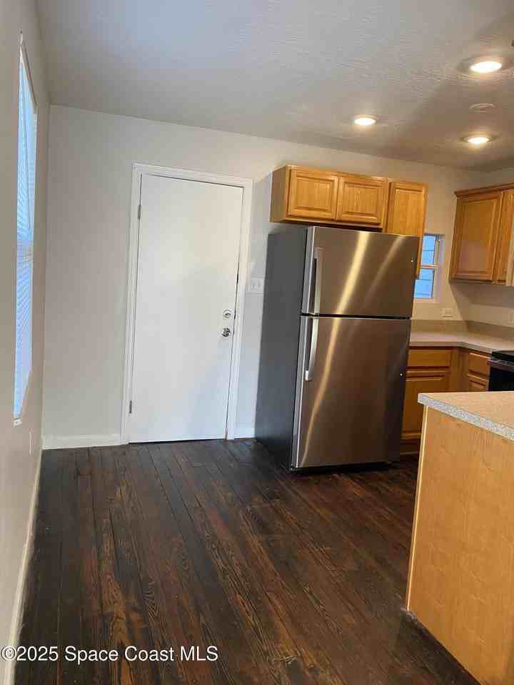 1907 Fletcher St - Photo 6 of 19
