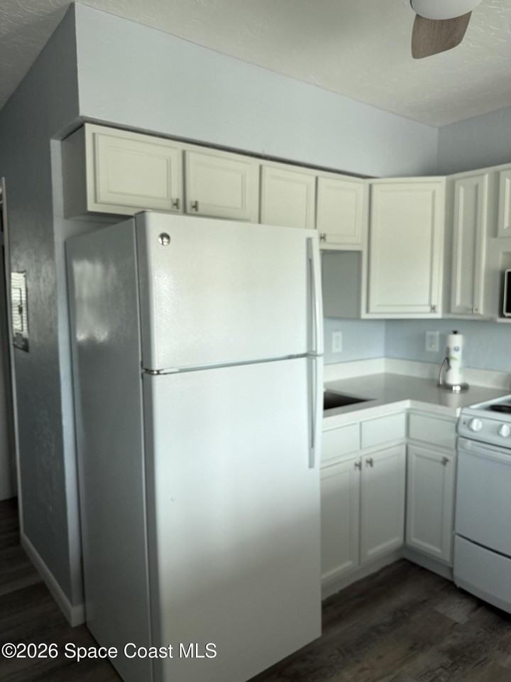 380 N Brevard Ave #C7 - Photo 7 of 12