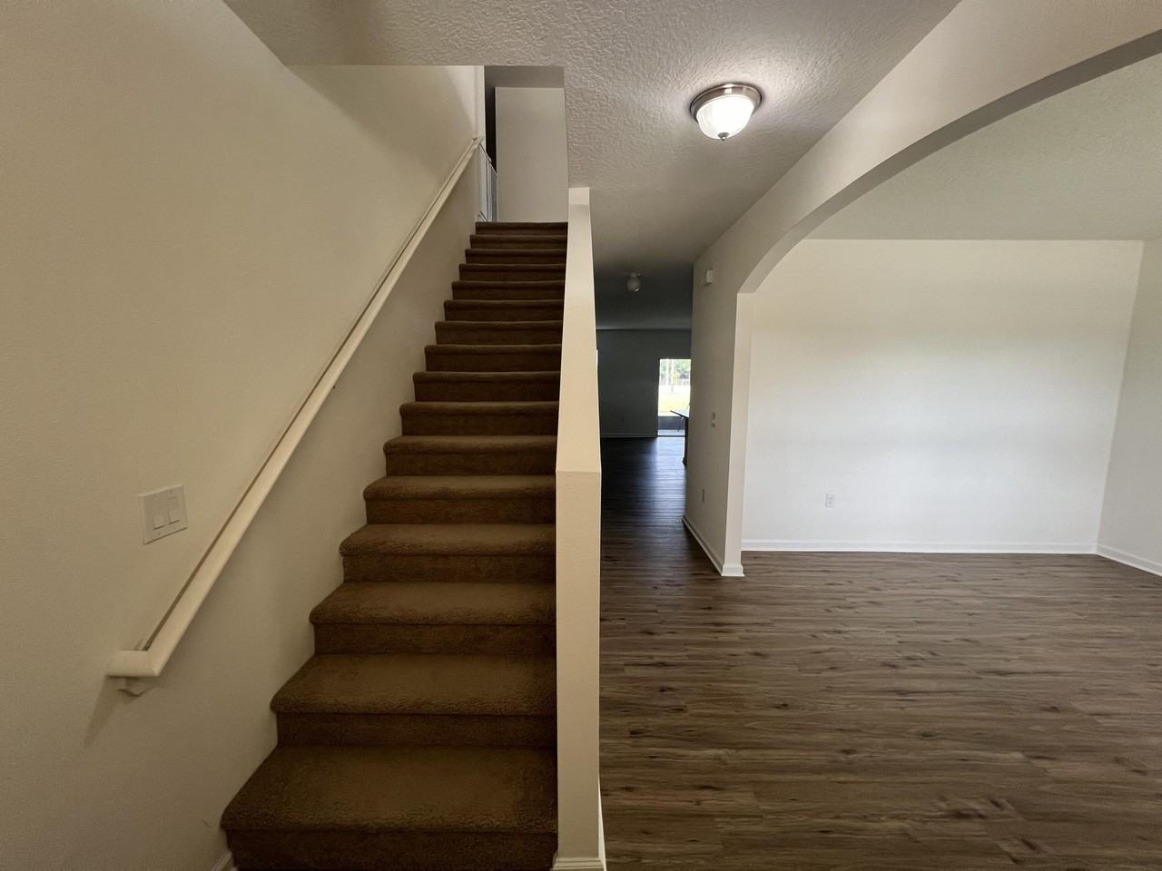 1110 Newton Cir - Photo 3 of 18