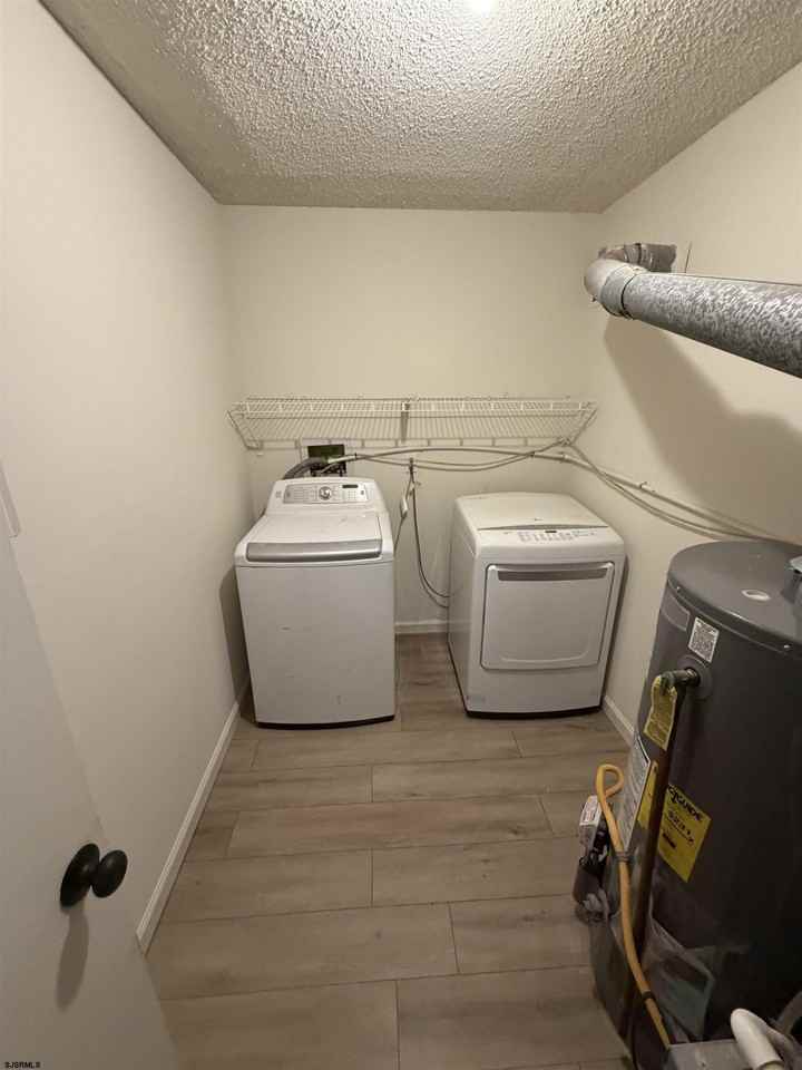 163 Colonial Ct #163 - Photo 5 of 8
