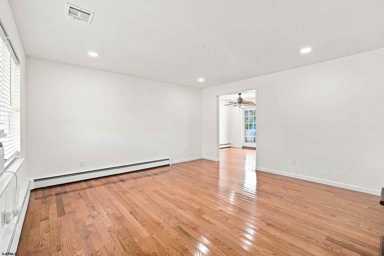 526 Lafayette Blvd - Photo 6 of 21