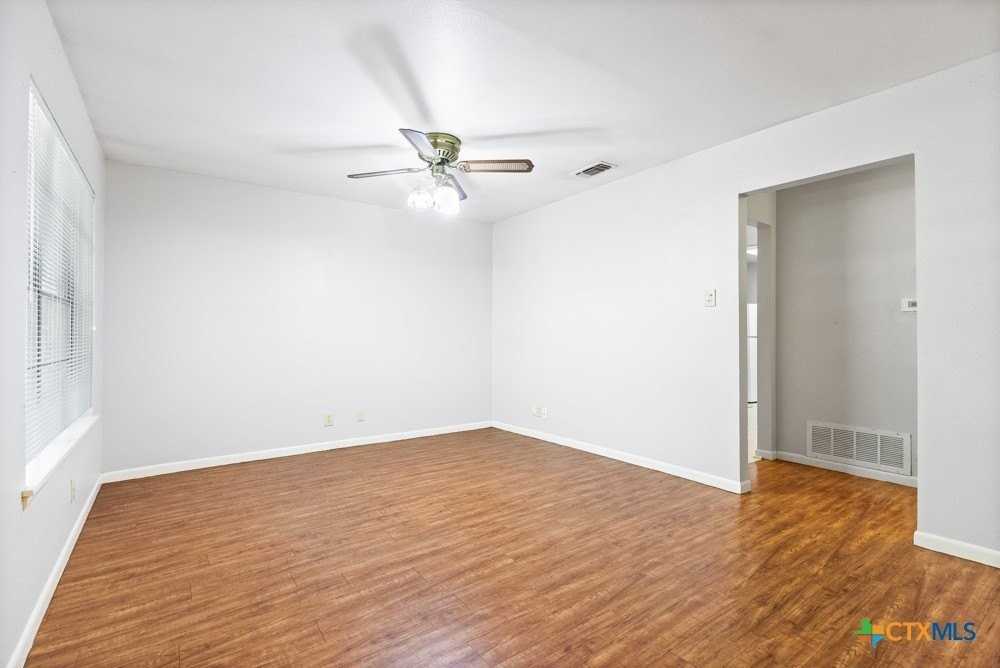 130 Algarita St - Photo 6 of 25