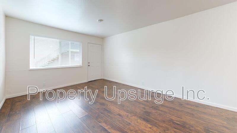 1558 Bridge St #21 - Photo 4 of 12