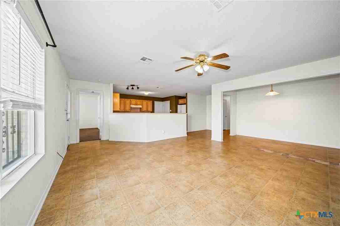 3211 Tom Lockett Dr - Photo 7 of 33