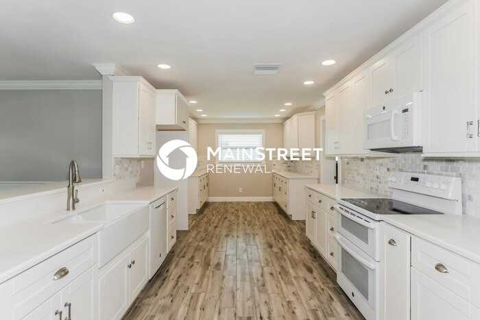 215 Cranberry Ln - Photo 5 of 21