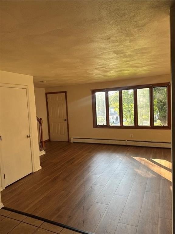 594 Oaklawn Ave - Photo 6 of 16