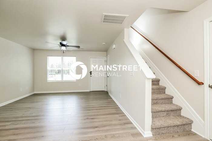 6282 Brentwood Park Ct - Photo 4 of 18