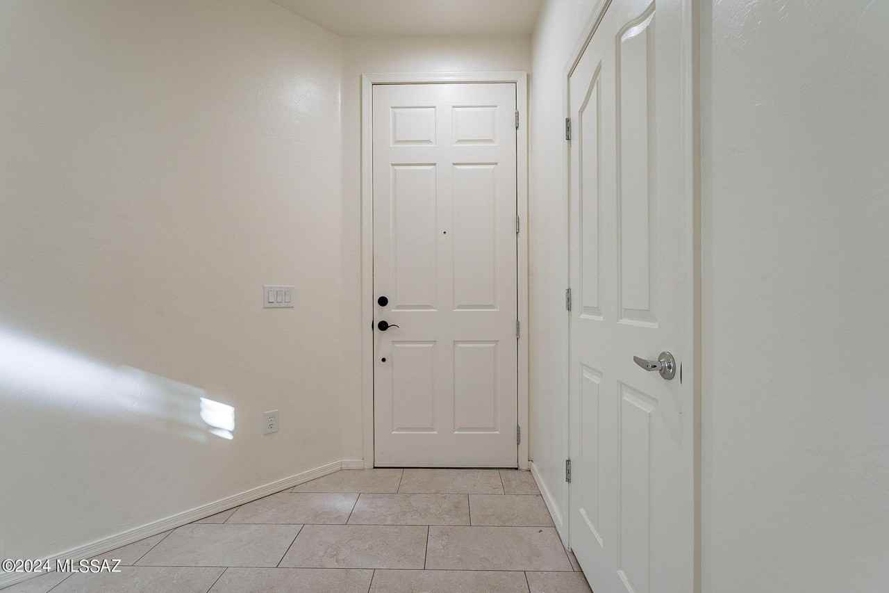 2790 W Checkerspot Dr - Photo 4 of 38