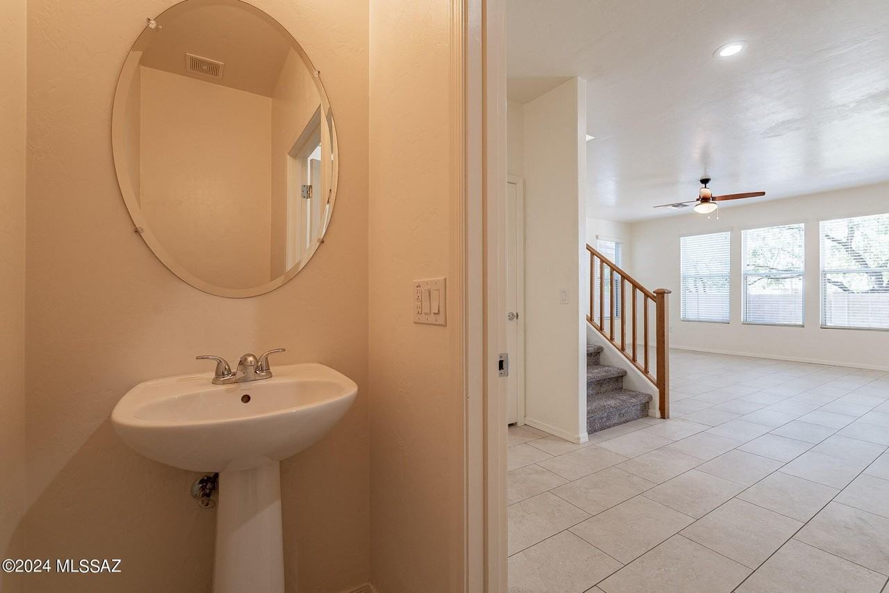 2790 W Checkerspot Dr - Photo 5 of 38