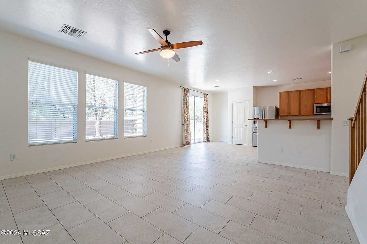 2790 W Checkerspot Dr - Photo 7 of 38
