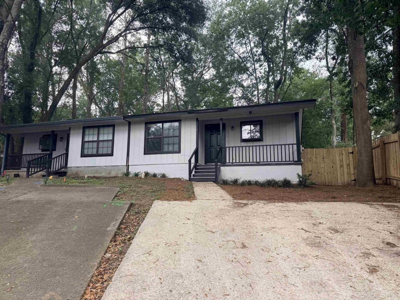 1813 Meriadoc Rd - Photo 3 of 23