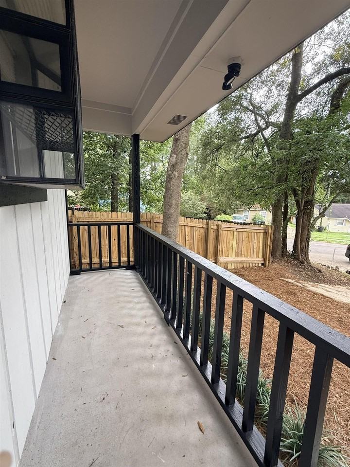 1813 Meriadoc Rd - Photo 4 of 23