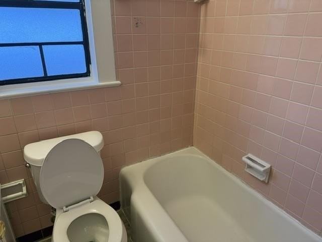 336 Ponce St - Photo 6 of 9