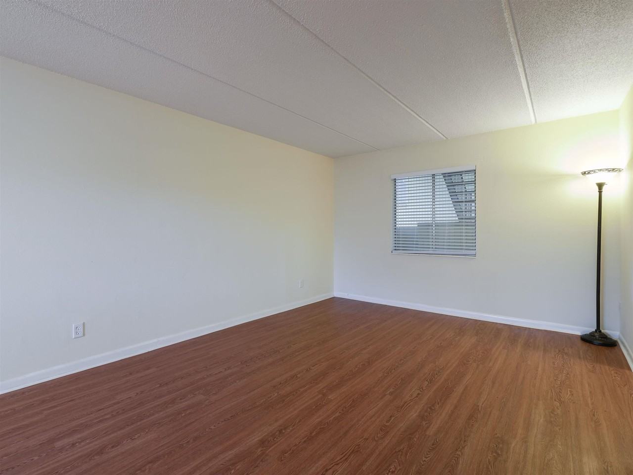 545 E 7th Ave #102 - Photo 4 of 20
