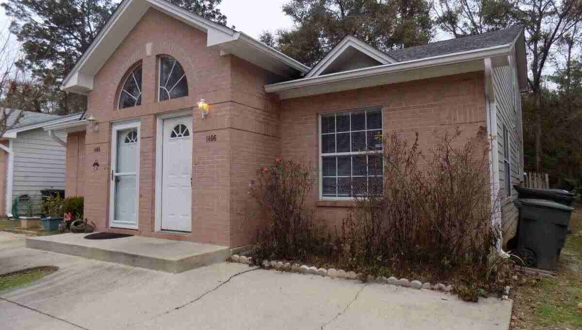 1406 Golden Park Ct - Photo 2 of 20