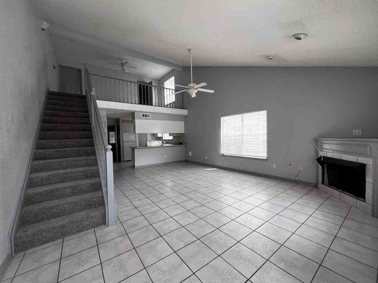 1406 Golden Park Ct - Photo 3 of 20