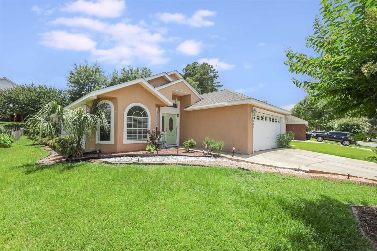 1583 Applewood Way - Photo 4 of 42