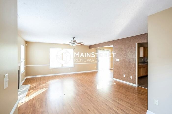 2279 Salem Park Dr - Photo 2 of 17