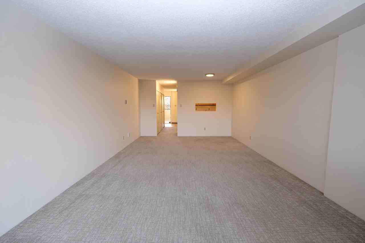 655 Moberly Road #302 - Photo 4 of 8