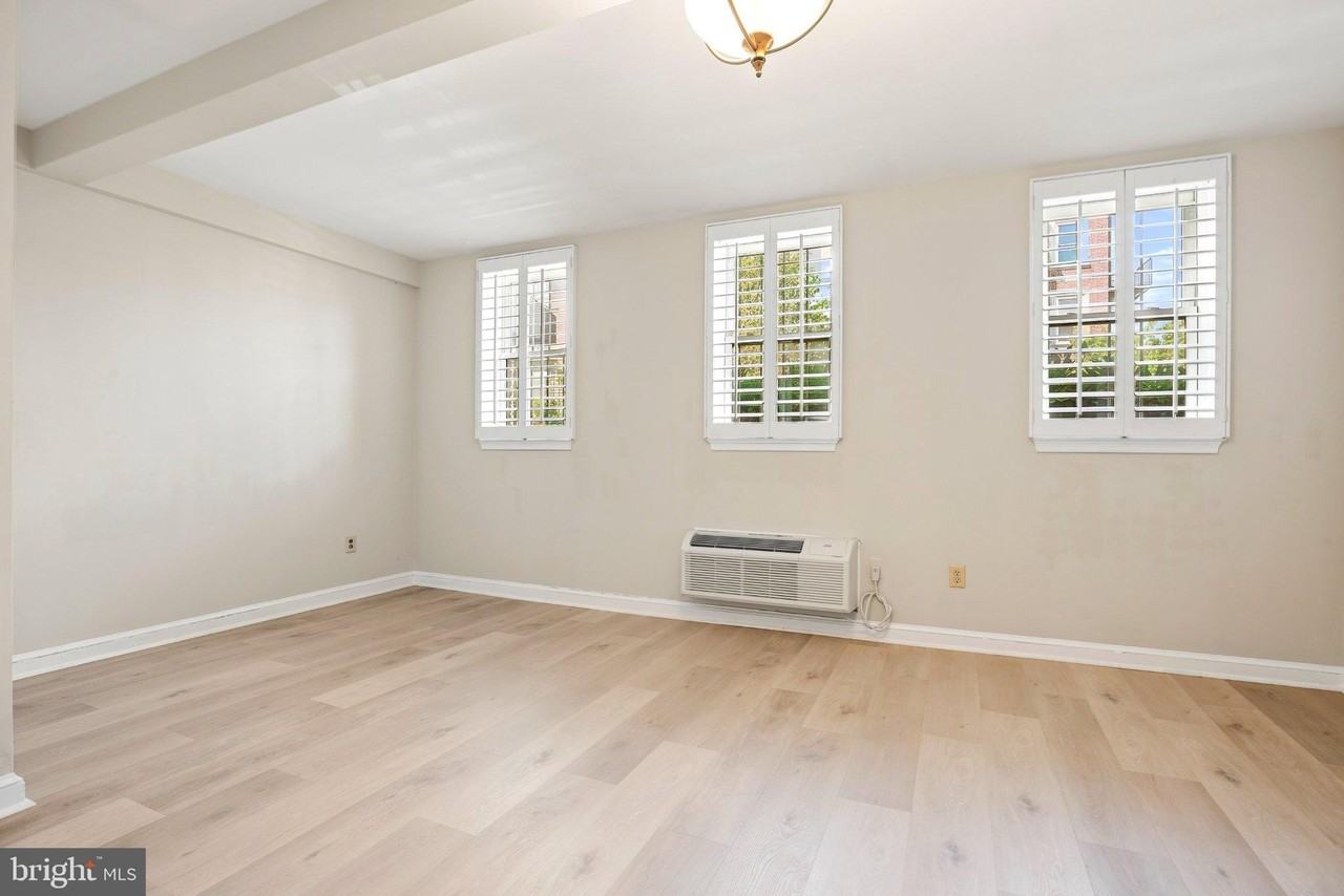1810 California St Nw #102 - Photo 6 of 20