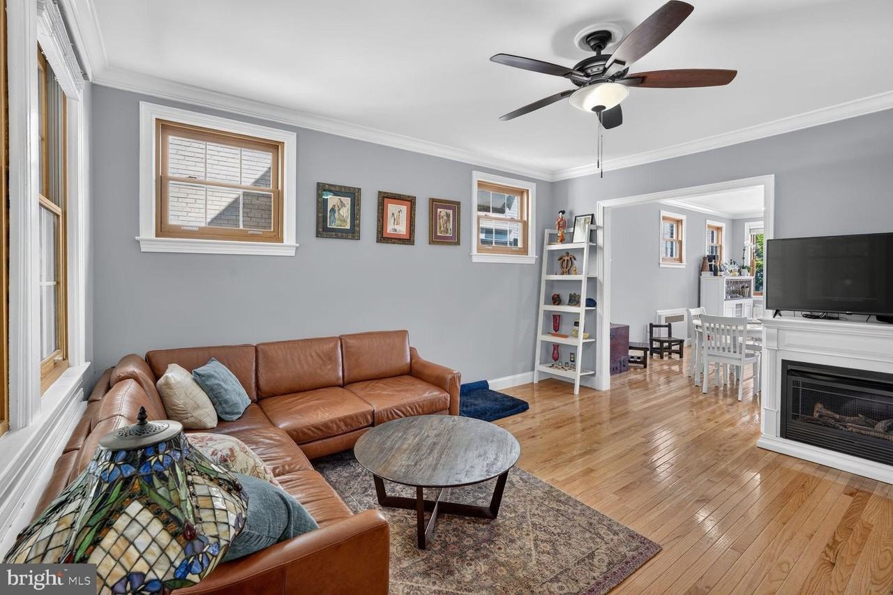 3909 W St Nw - Photo 5 of 30