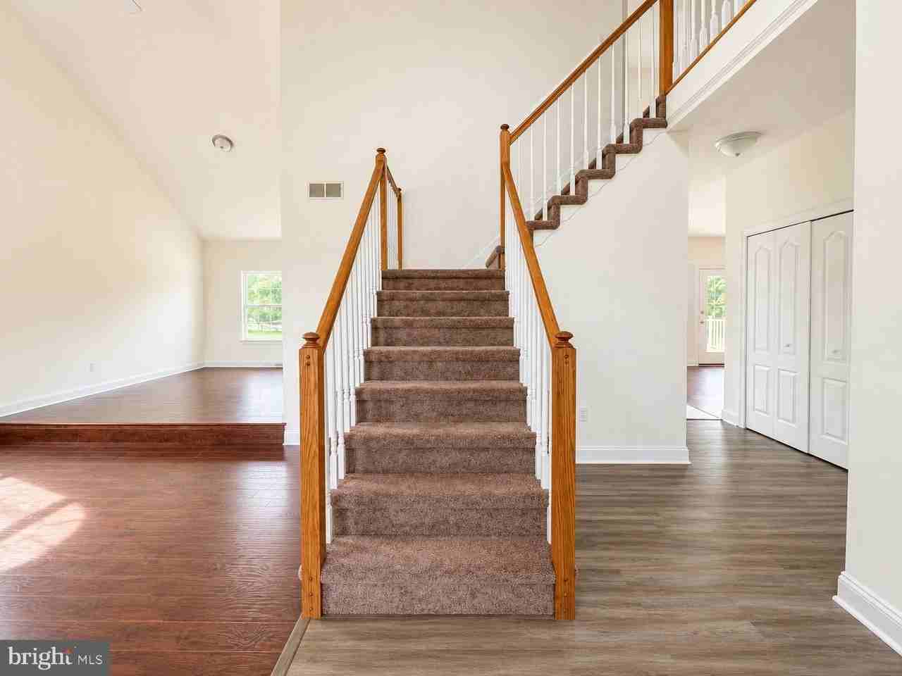 1302 Ponderosa Dr - Photo 4 of 17