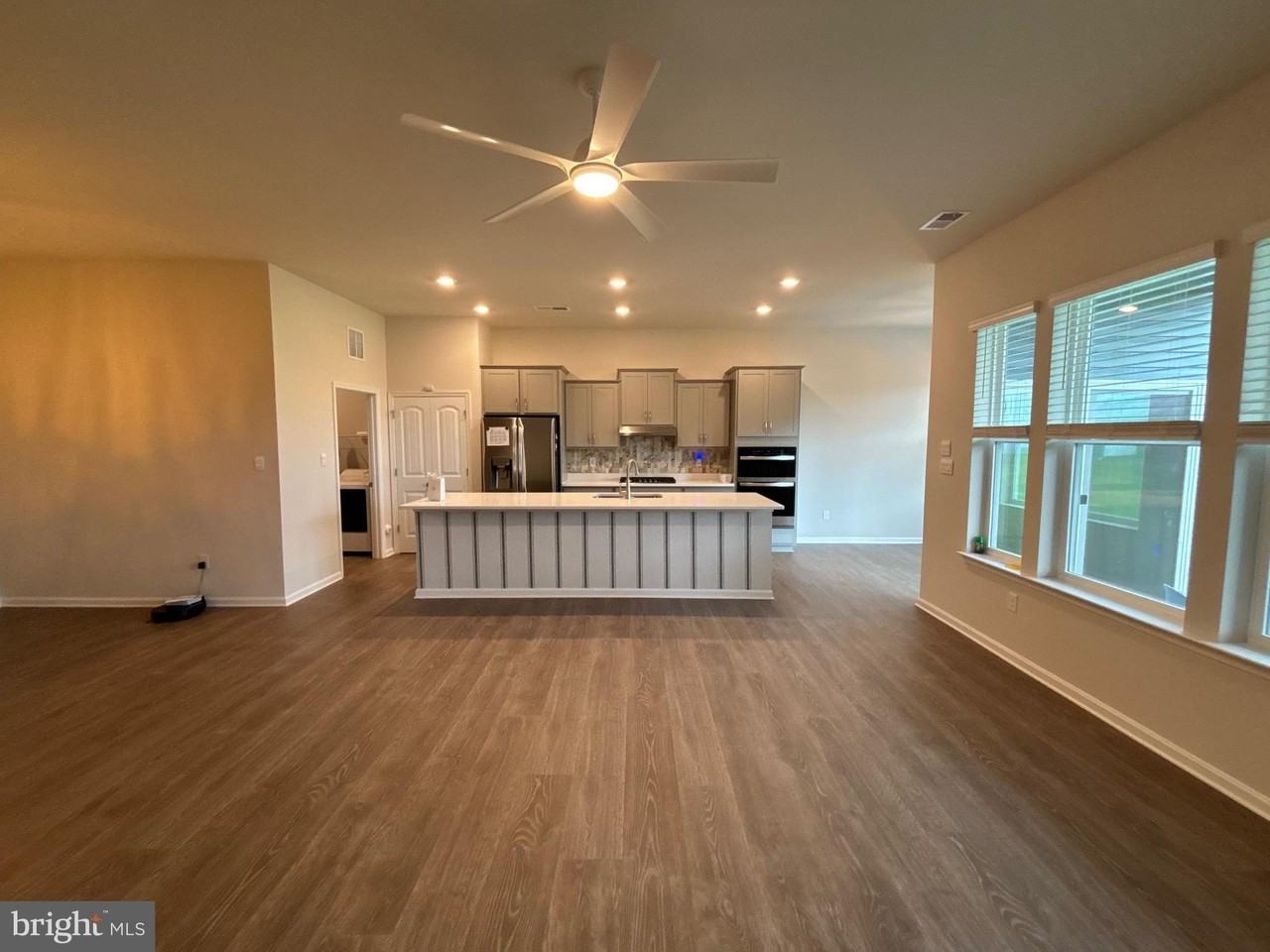 34336 E Lake Ln - Photo 2 of 23