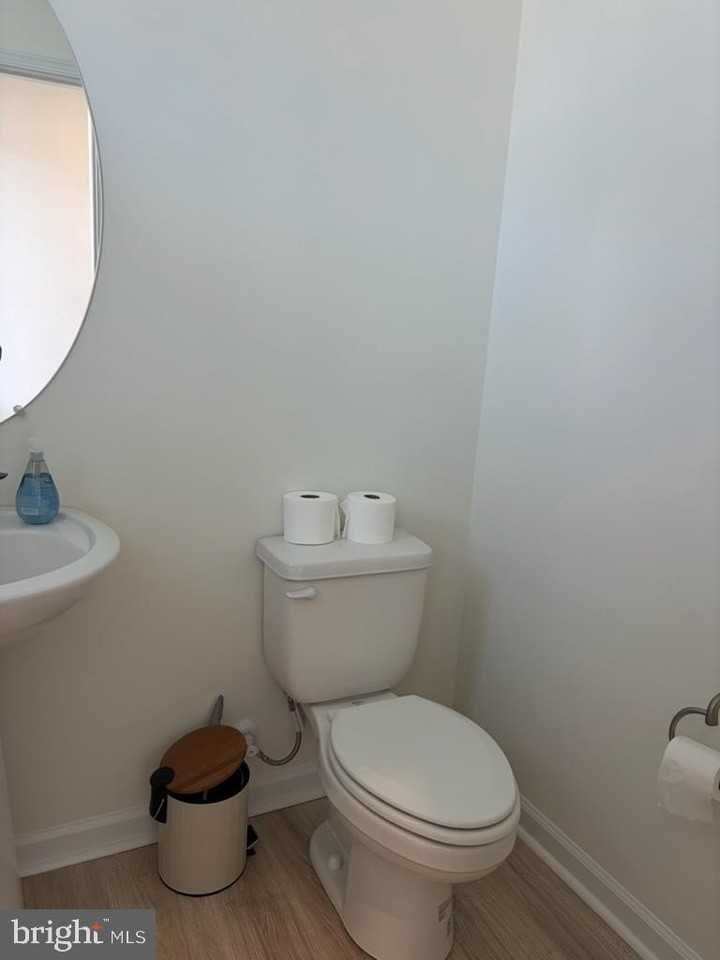 219 Lackawanna Ln - Photo 4 of 24