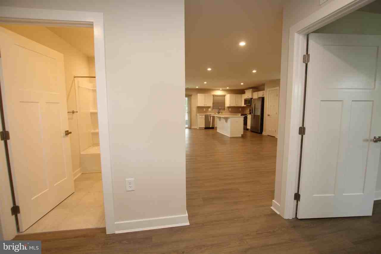 24103 Harvest Cir - Photo 3 of 20