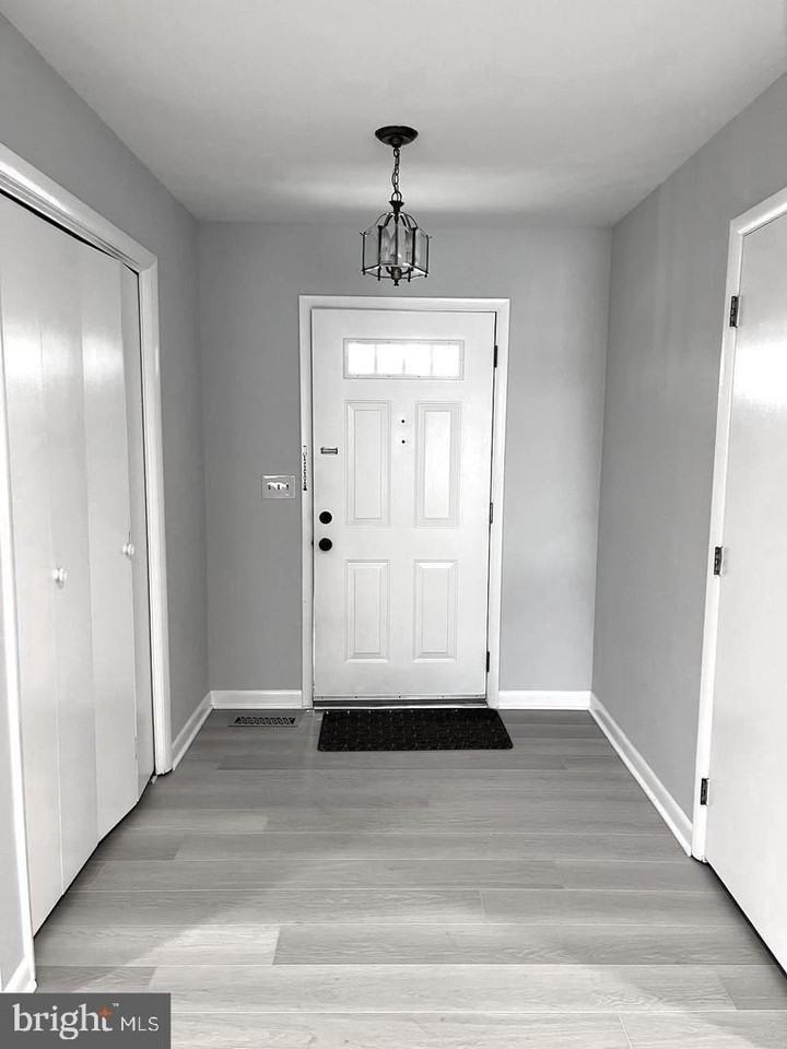 258 Riverside Rd - Photo 4 of 20