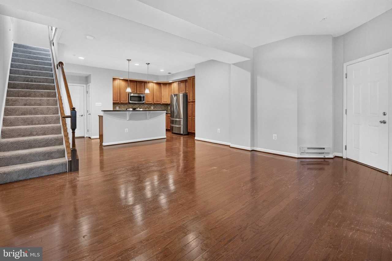 1303 Cheswick Ln - Photo 2 of 23