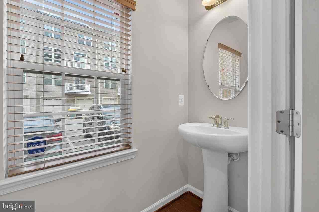 1303 Cheswick Ln - Photo 4 of 23