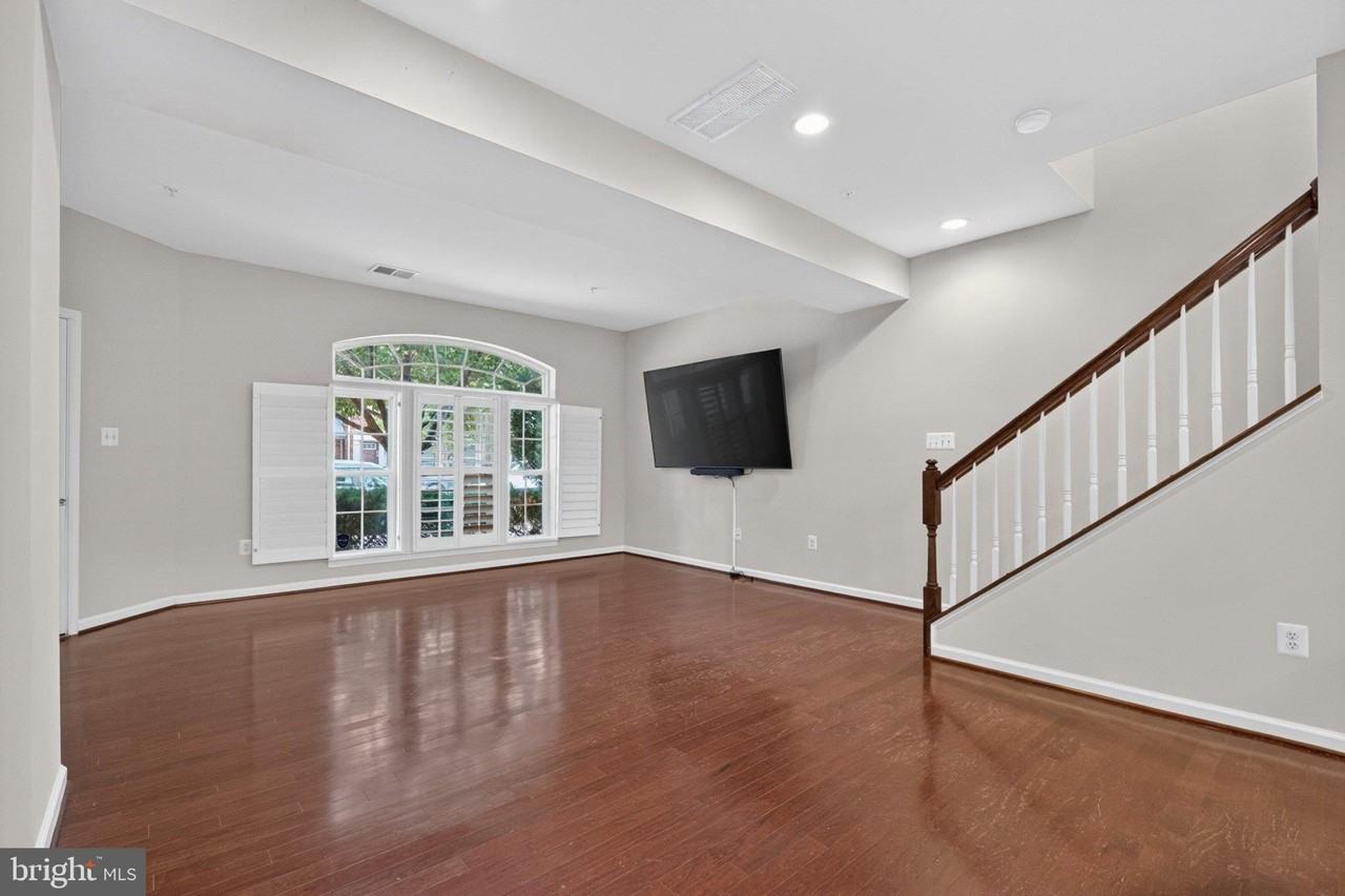 1303 Cheswick Ln - Photo 6 of 23