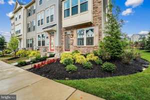 featured image of 174 Bethlehem Pl
