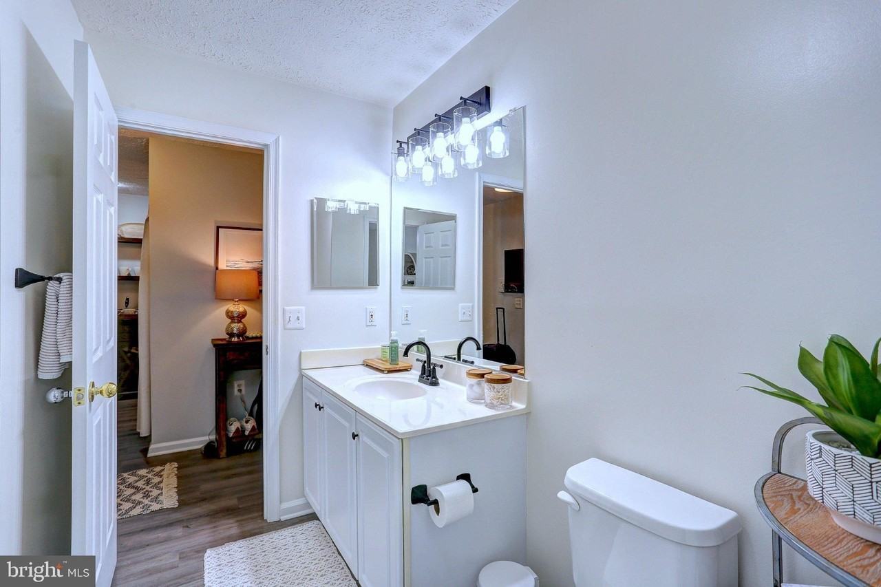 2056 Quaker Way #1 - Photo 6 of 27