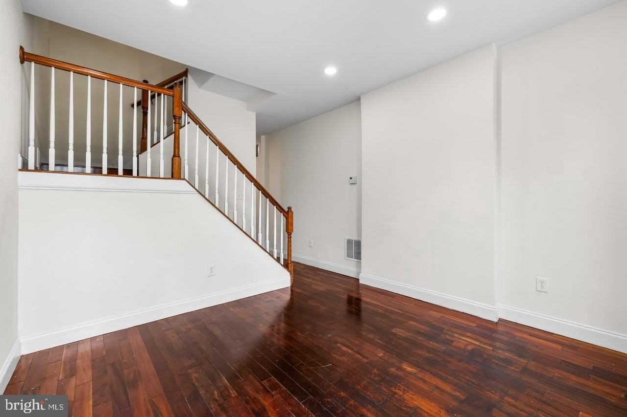 2822 Frederick Ave - Photo 4 of 25