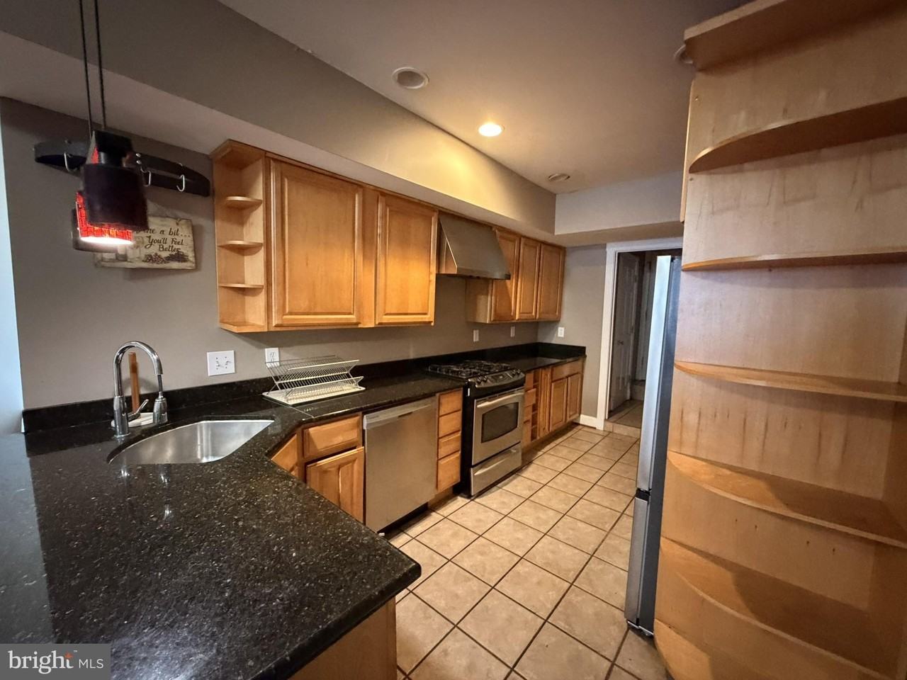1305 S Hanover St - Photo 4 of 16