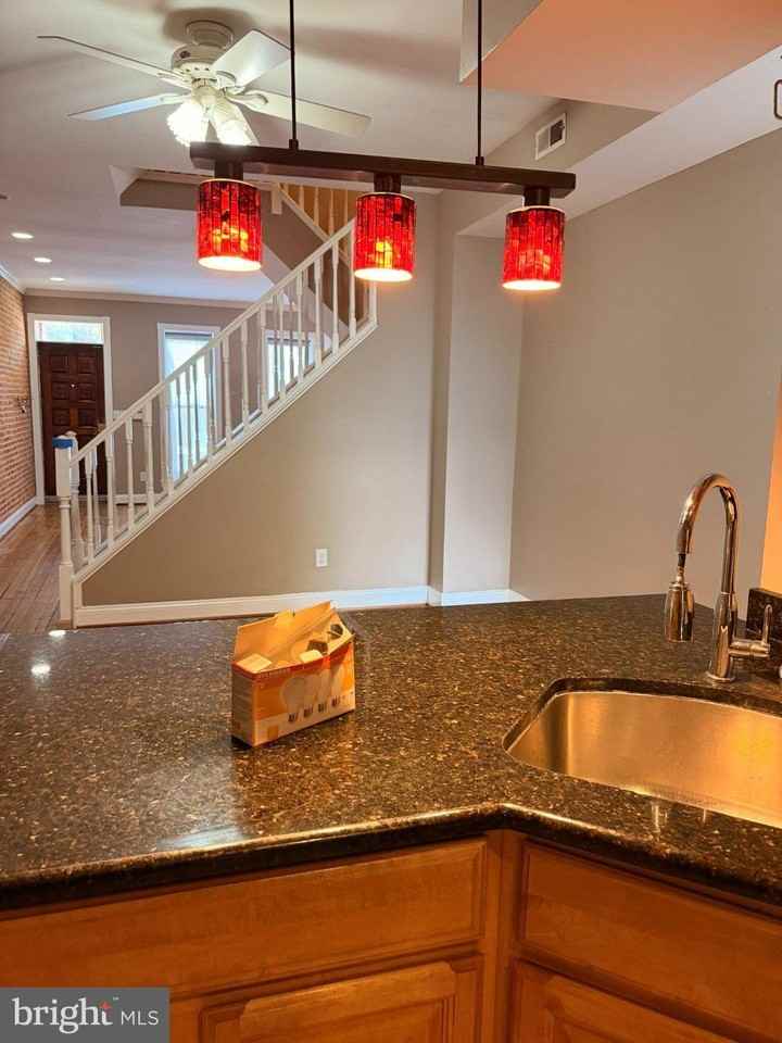 1305 S Hanover St - Photo 5 of 16