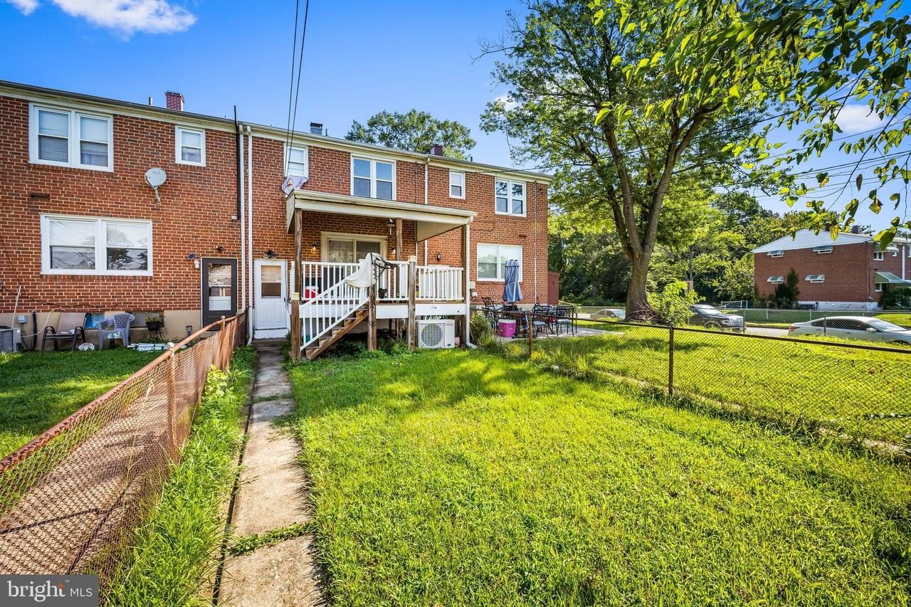 206 Cove Rd - Photo 4 of 30