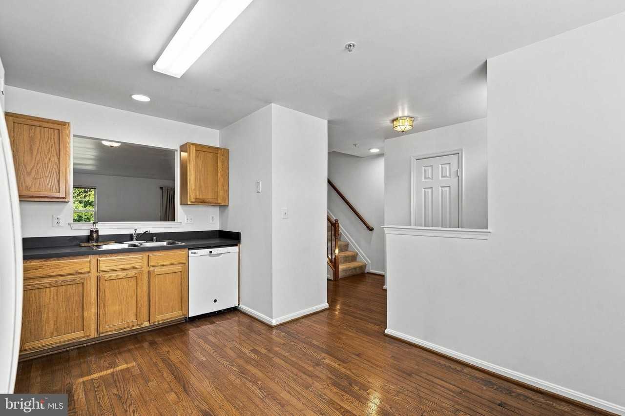387 Cambridge Pl - Photo 7 of 50