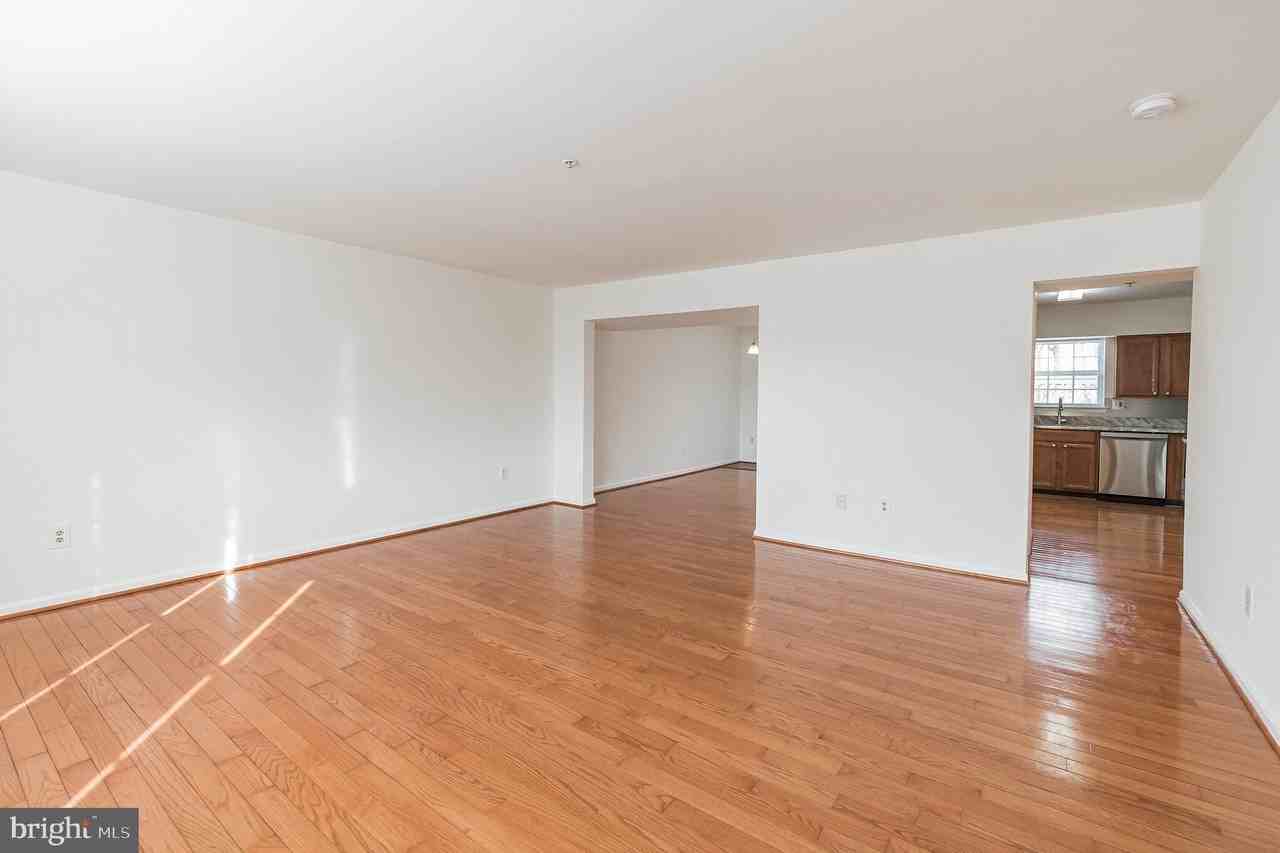 5798 Katsura Ct - Photo 4 of 40