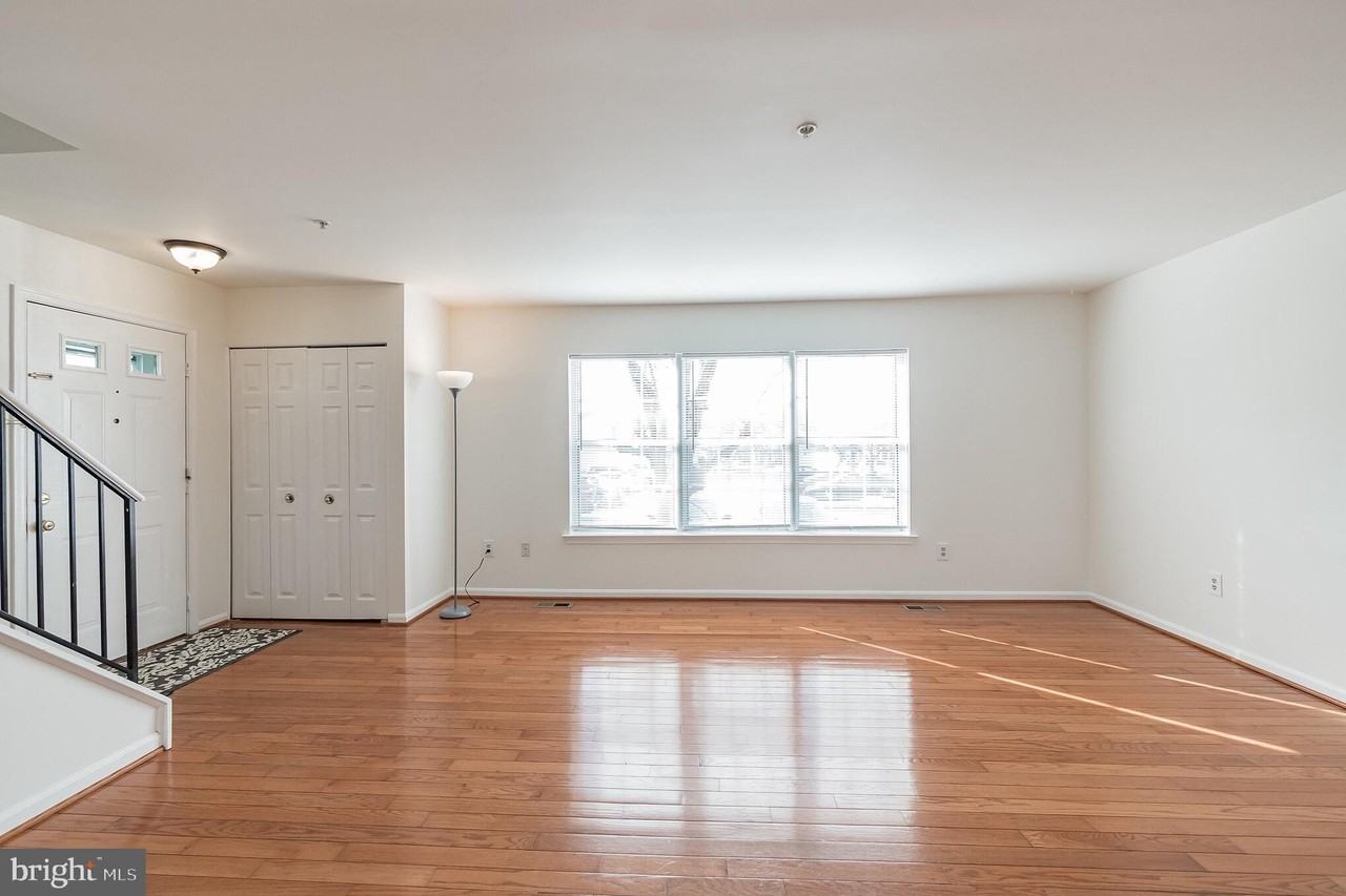 5798 Katsura Ct - Photo 5 of 40