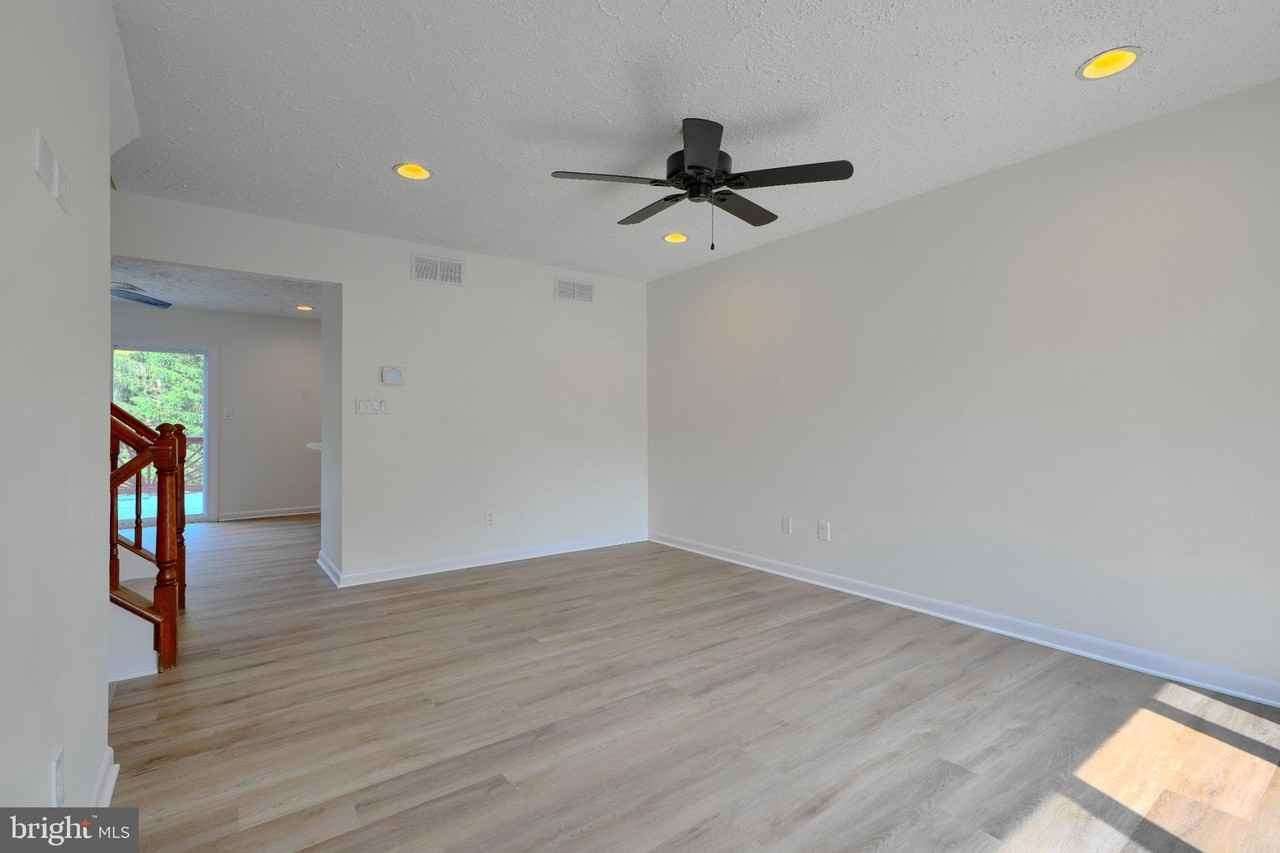 3409 Howell Ct - Photo 3 of 24