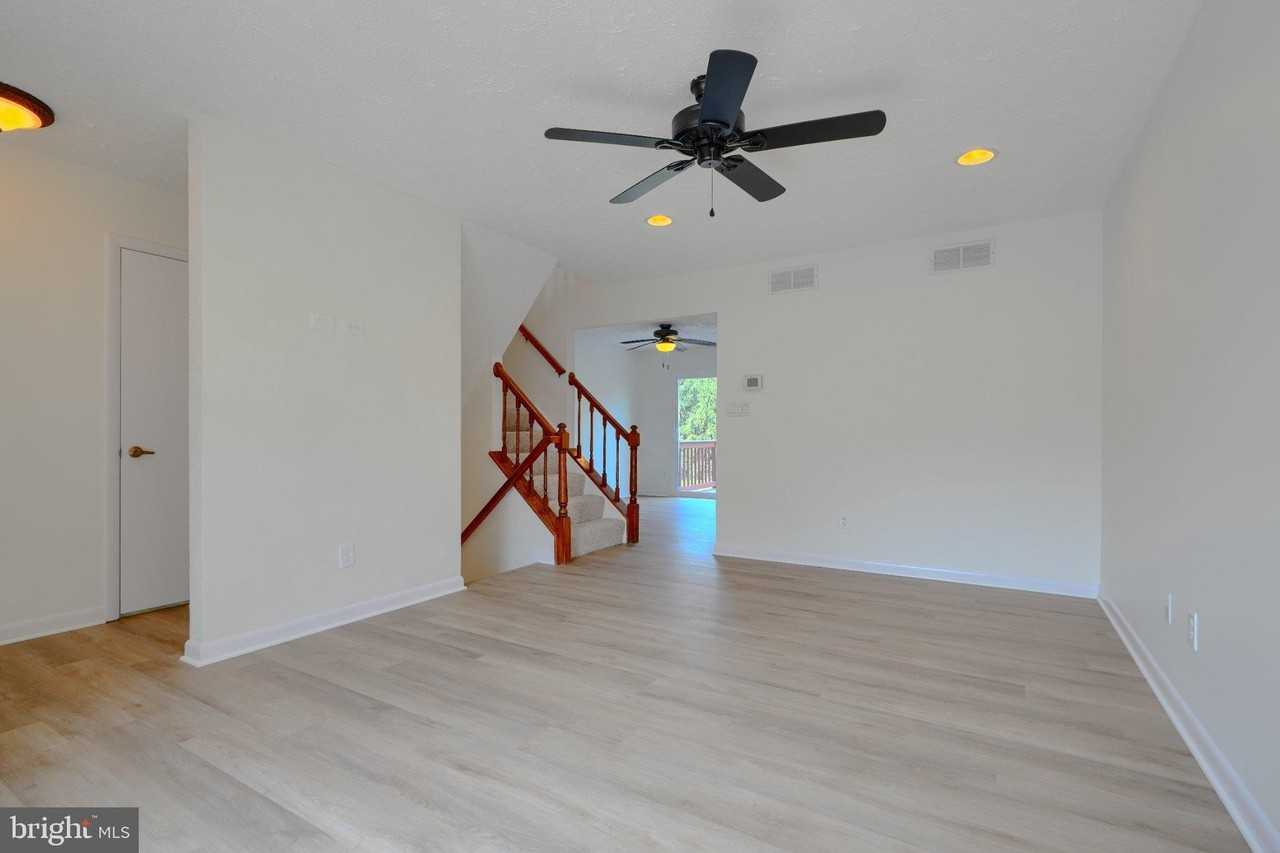 3409 Howell Ct - Photo 4 of 24