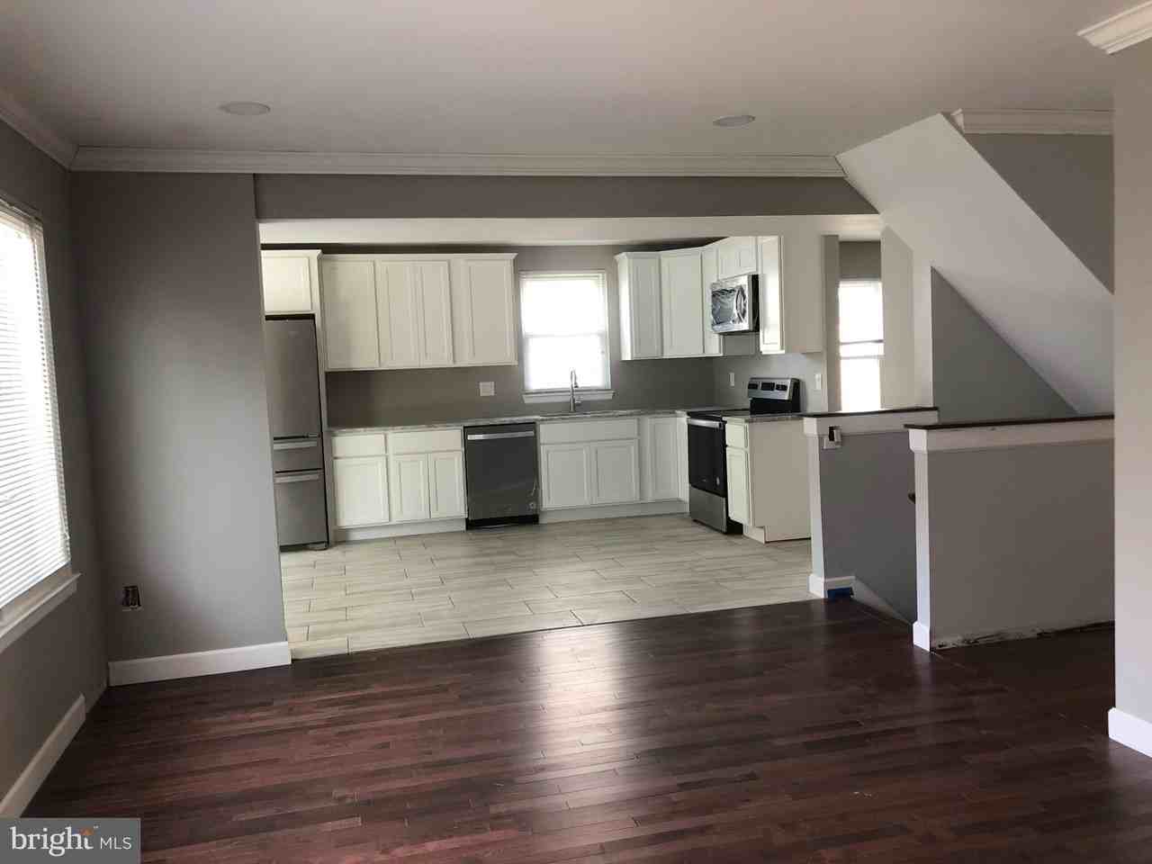 6031 Flywheel Ct - Photo 4 of 10
