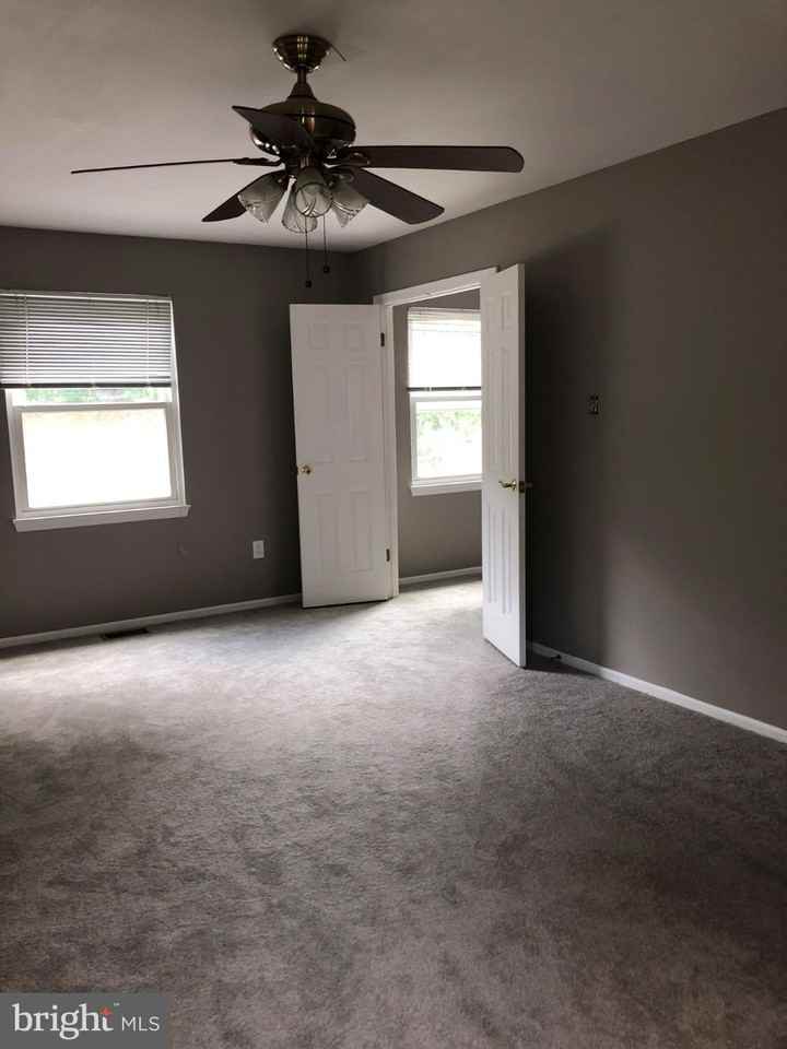 6031 Flywheel Ct - Photo 6 of 10