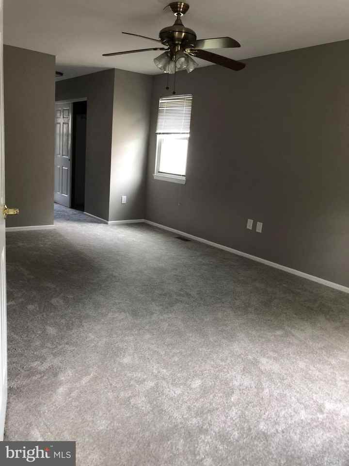6031 Flywheel Ct - Photo 7 of 10