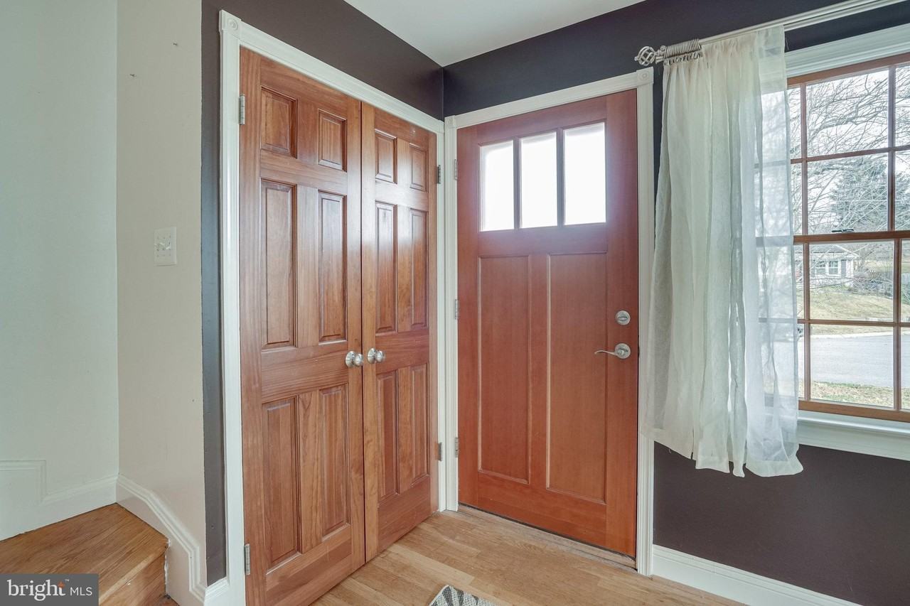 4107 Byrd Ct - Photo 2 of 36