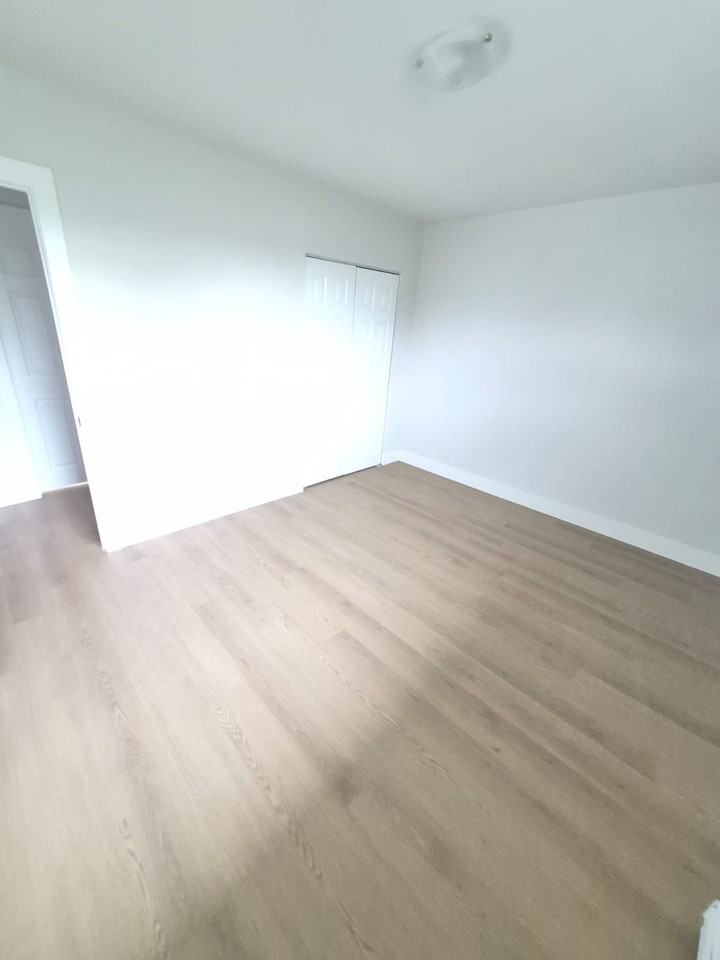 108 Moira Street West - Photo 6 of 19